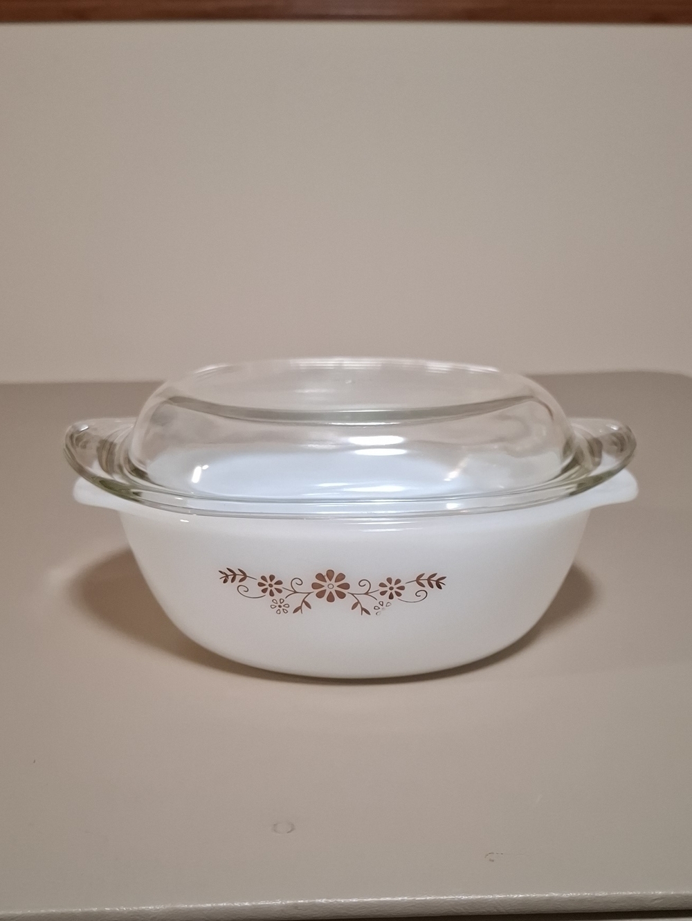 Dynaware Pyr-O-Rey Milk Glass Casserole Bowl With Lid